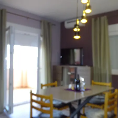 Luna - One Bedroom Apartmán Sukošan